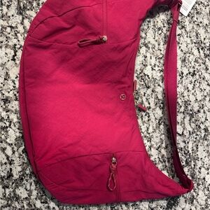 NWT lululemon Large Slouchy Sling Bag